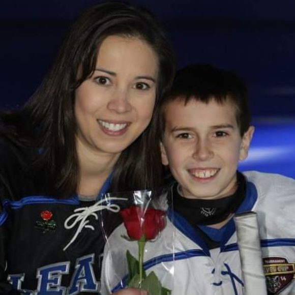 Meet your Posher, Claudia - Picture 2 of 2